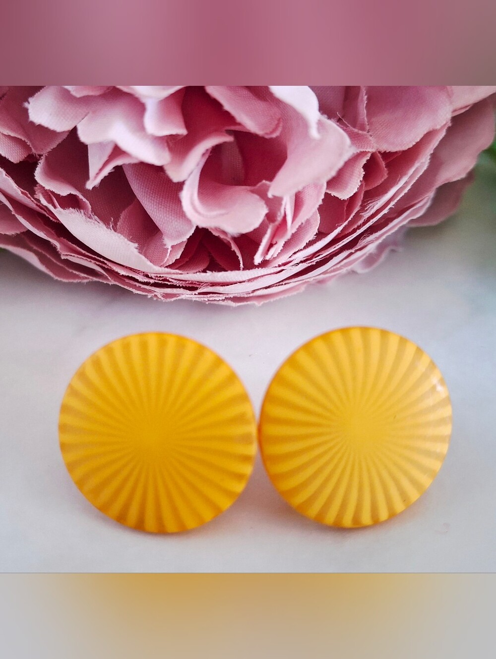 Vintage 80s ✨️💛Yellow Stud Earrings